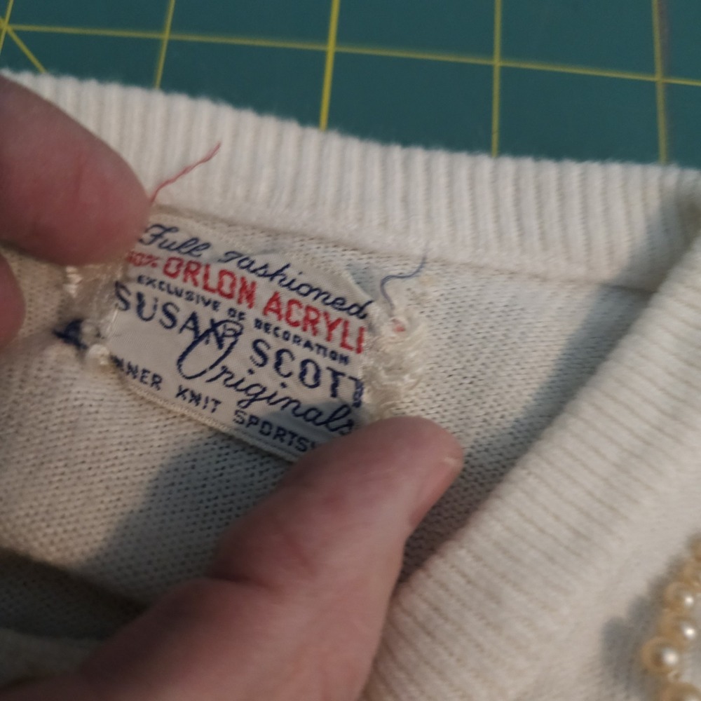 Vintage 1960's Cardigan Sweater Cream Beaded Susan Scott Originals Pinup - Picture 15 of 15